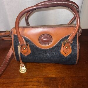 Dooney & Bourke navy leather purse